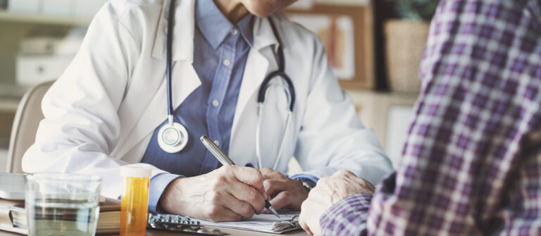 Contrôle des professionnels de santé par l'assurance maladie