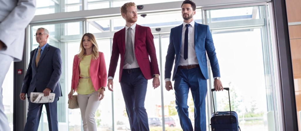 Salariés d'une société en déplacement professionnel en dehors des heures de travail.