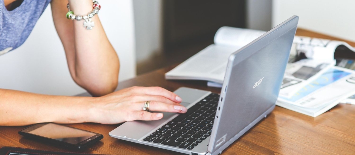 Comment ouvrir un e-commerce : statut juridique, démarches et outils de gestion