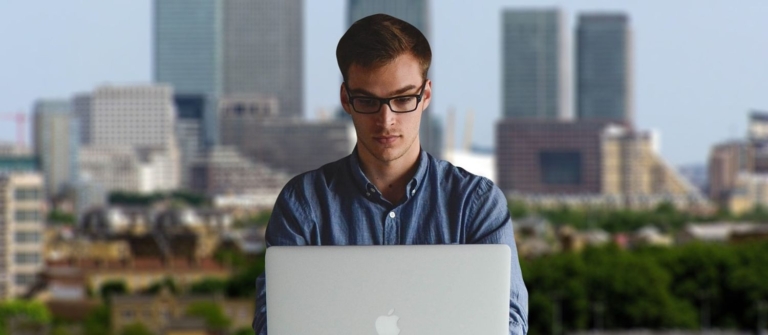 Exemples de noms de holding