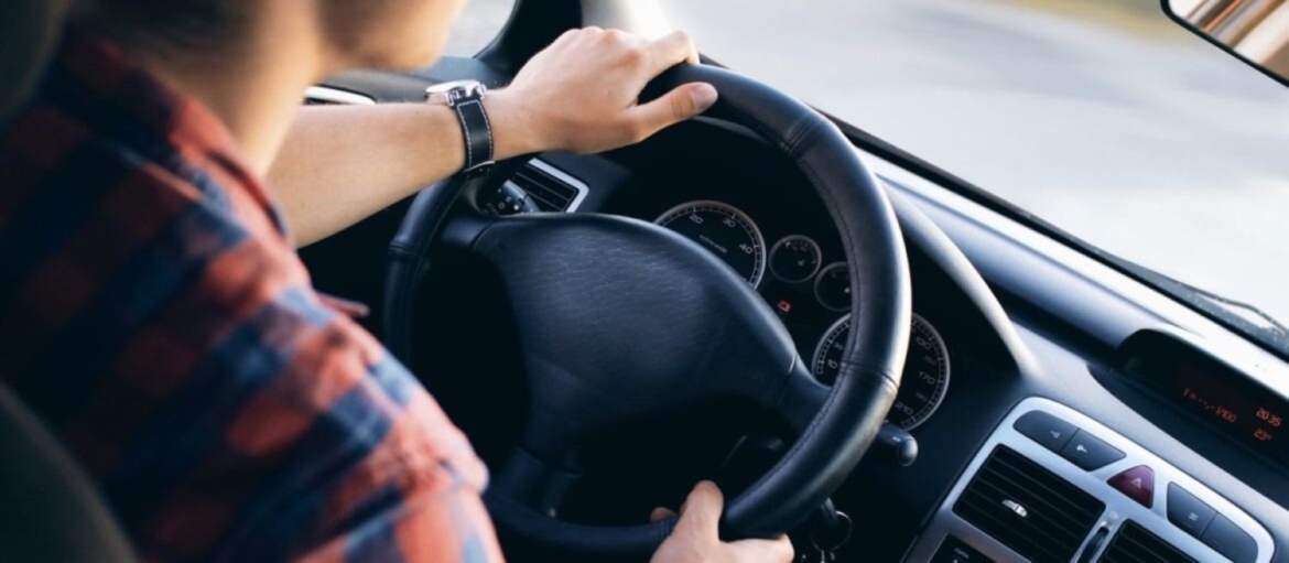 Location de voiture en profession libérale : LOA, LLD ou achat en 2026 ?