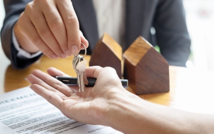 Acte de donation d&rsquo;un bien immobilier : que  contient-il et comment ça marche ?