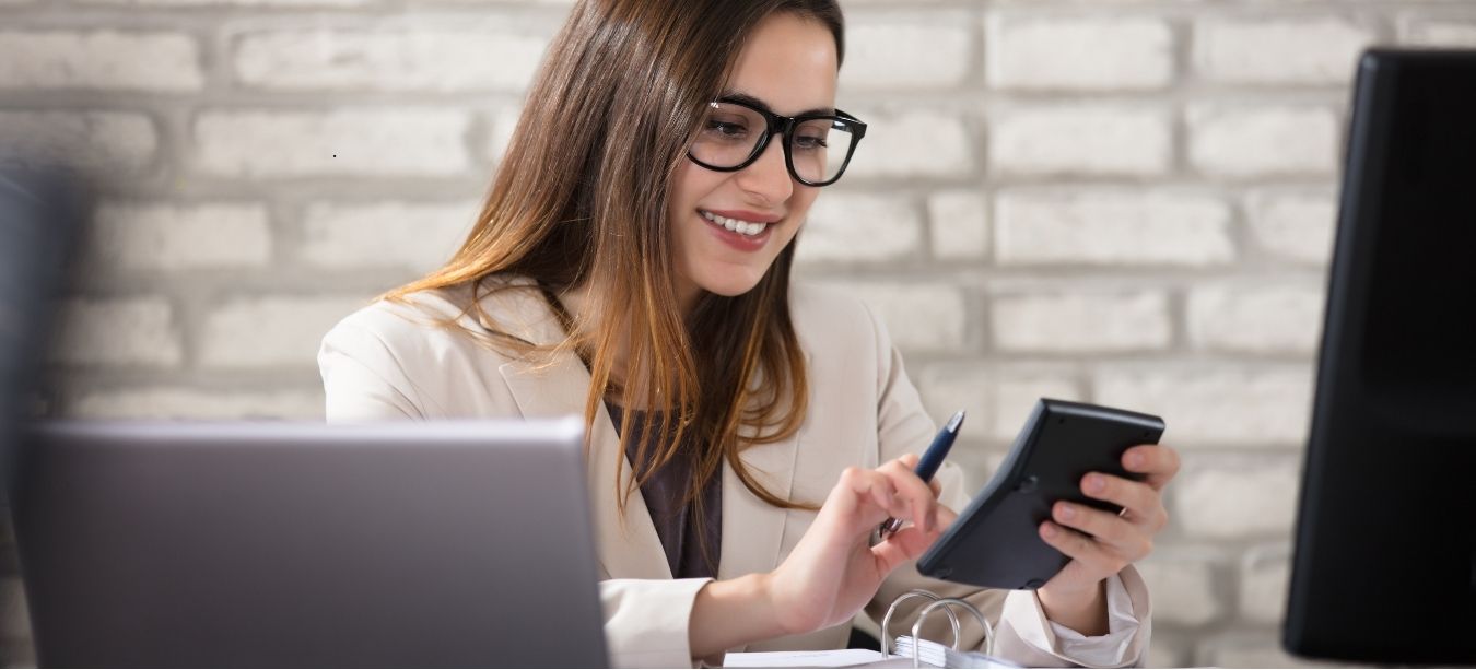 Une indépendant qui comptabilise ses FNP