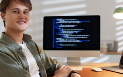 Comment devenir développeur freelance en 2026 ?