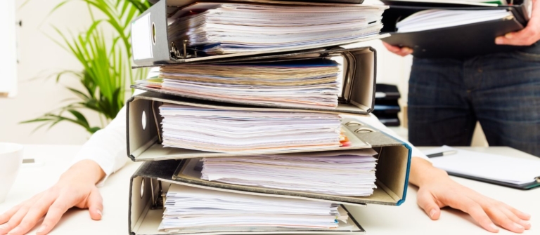 Comment devenir secrétaire indépendante en 2026 ?