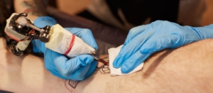 Le guide complet pour devenir tatoueur