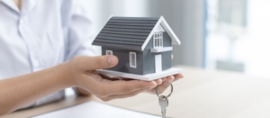 Guide complet sur les prélèvements sociaux sur les revenus de location meublée non professionnelle.