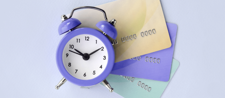 quand ouvrir un compte pro, horloge, carte bleu