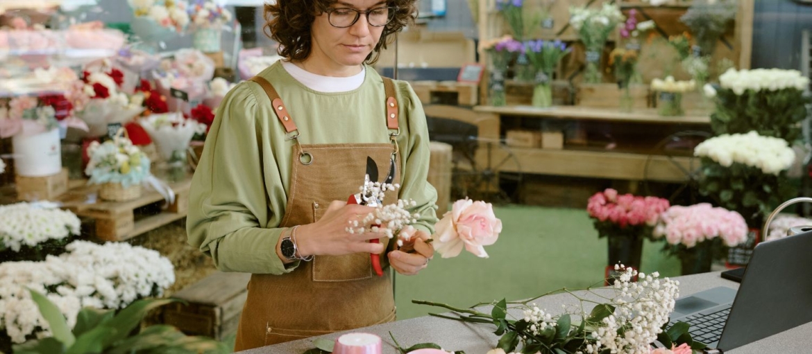 Ouvrir un magasin de fleurs : étapes clés, budget et cadre légal