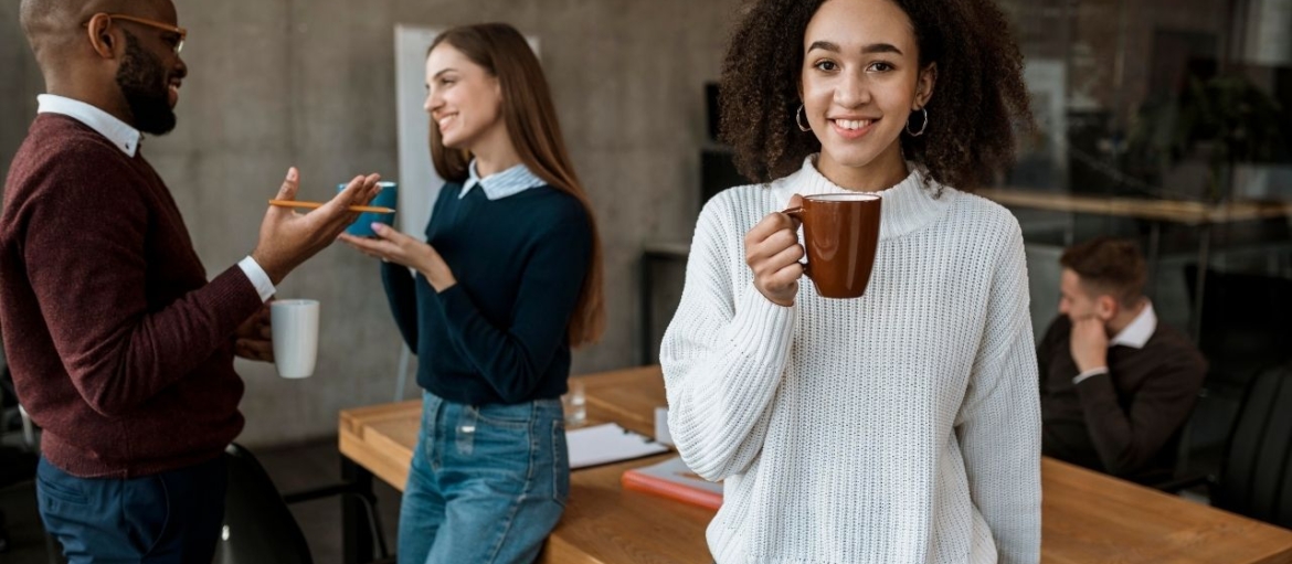 Temps de pause au travail après 4h : que dit la loi et comment en profiter ?